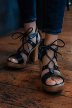 Load image into Gallery viewer, Solina