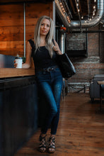 Load image into Gallery viewer, Solina