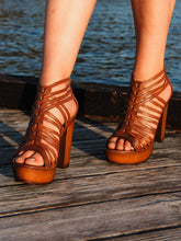 Load image into Gallery viewer, Janet