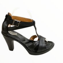 Load image into Gallery viewer, Maria