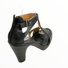 Load image into Gallery viewer, Maria