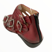 Load image into Gallery viewer, Hug