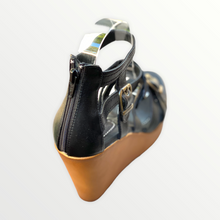 Load image into Gallery viewer, Buckles