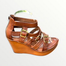 Load image into Gallery viewer, Buckles