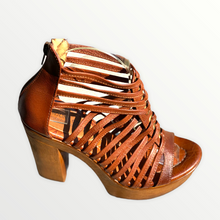 Load image into Gallery viewer, Janet