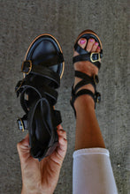 Load image into Gallery viewer, Buckles