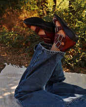 Load image into Gallery viewer, Hug