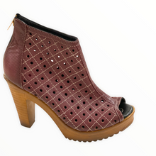 Load image into Gallery viewer, Seasons Bootie