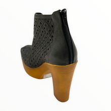 Load image into Gallery viewer, Seasons Bootie