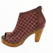 Load image into Gallery viewer, Seasons Bootie