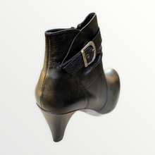 Load image into Gallery viewer, Bootie Style
